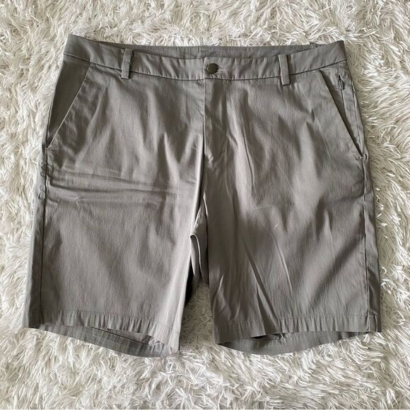 lululemon athletica Other - Lululemon Men’s Gray 9” Casual Athleisure Shorts Size 36